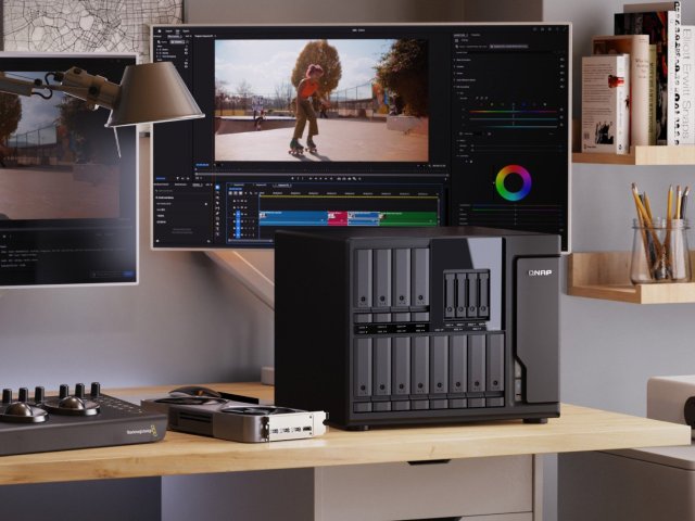 QNAP představil výkonná hybridní úložiště řady TVS-hx77AX ZFS se systémem QuTS hero