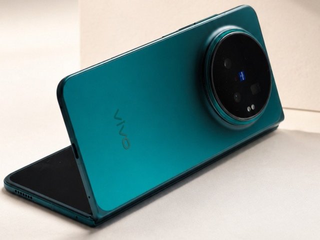 Prodej smartphonů se propadl o 20 procent