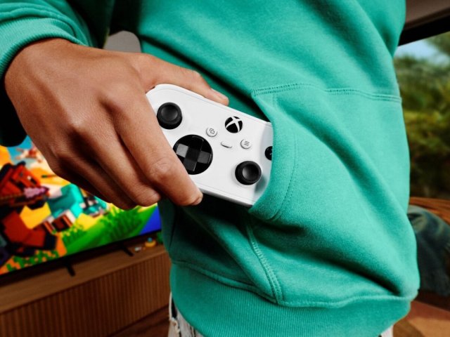Microsoft představil kapesní ovladač Nano Controller pro Xbox
