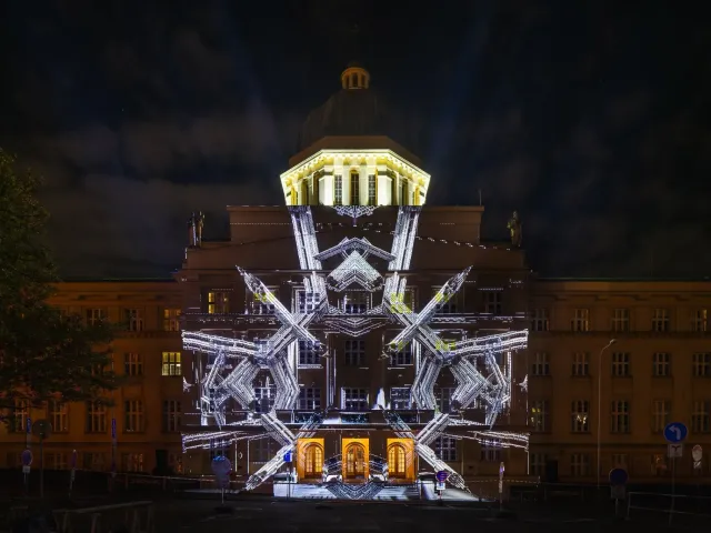 Panasonic rozsvítil Prahu. Signal Festival odstartoval s novými projektory a technologiemi HIVE