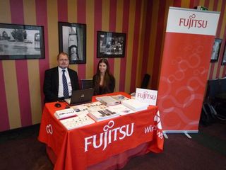 Stánek Fujitsu