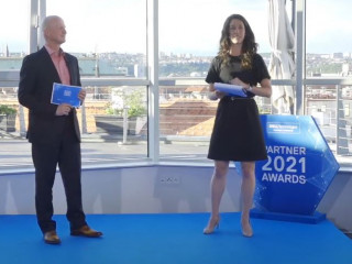 Zleva Pavel Halfar, channel sales manager v Dell Technologies, a Dita Formánková