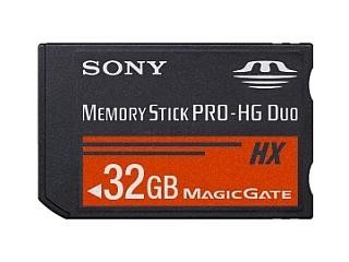 32GB karta Sony MemoryStick PRO-HG Duo.