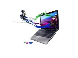 Notebook je vybaven 15,6" LCD displejem s podsvícením LED diodami