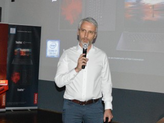 Petr Kheil, generální ředitel společnosti Lenovo pro ČR a SR při představení novinek