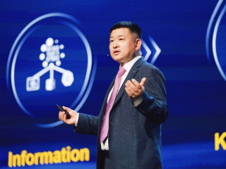 Peter Zhou, viceprezident společnosti Huawei a prezident divize datových úložišť