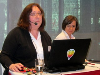Vlevo Suzanne Smith a vpravo Sylwia Tomolská, obě z Corelu