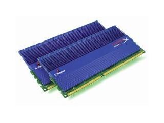 Dvoukanálová paměťová sada Kingston HyperX DDR3 s taktem 2400 MHz.