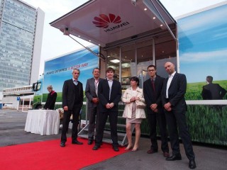 Představitelé Huawei, vlevo Jak Kašpar, Channel Sales Manager Enterprise Business Unit, vpravo Tomáš Brouček, obchodní manažer