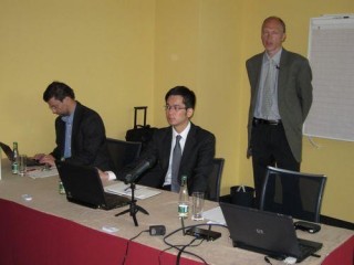 Zleva Michal Gerbel (Kobe), Victor Chiang (Synology) a Zdeněk Horáček (Kobe)