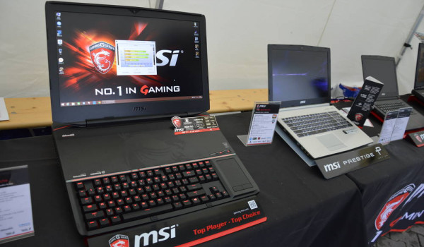 Stánek MSI nabízel k vyzkoušení výkonné herní stroje