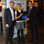Cenu za první místo v kategorii VAD za DNS převzali Kateřina Váchová (uprostřed) a Petr Ryska (vpravo)