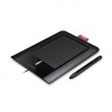Tablety Wacom s multidotykovou funkcí.