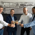 Zleva Martin Cígler (CEO společnosti Seyfor), László Szalóki (CEO Revolution Software), Zsolt Juhasz (business development director Revolution Software) a Martin Kudrna (výkonný ředitel a člen boardu Seyfor)