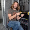 Rafael Noas, technical specialist divize HP ve společnosti Avnet spolu s novým řešením HP 3PAR StoreServ 7200c All Flash 