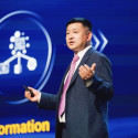 Peter Zhou, viceprezident společnosti Huawei a prezident divize datových úložišť