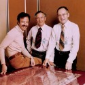 Zleva Andy Grove, Robert Noyce a Gordon Moore, tři muži, kteří stáli u zrodu Intelu