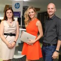 Zleva Erika Lindauerová, generální ředitelka HP,  Taťána Gregor Brzobohatá a Tomáš Kvašňovský, marketing manager HP pro PC